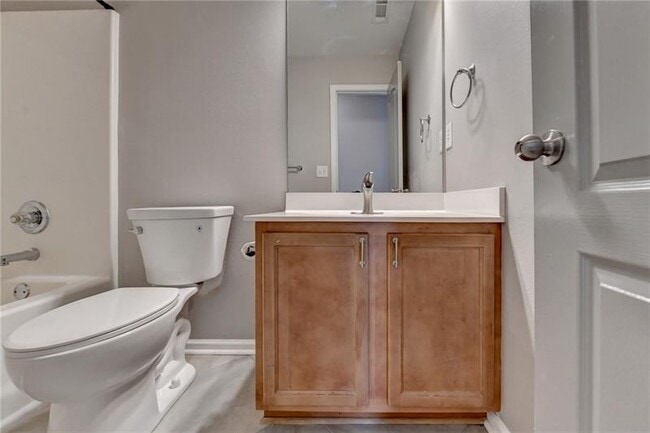 Building Photo - 6752 Grand Hickory Dr