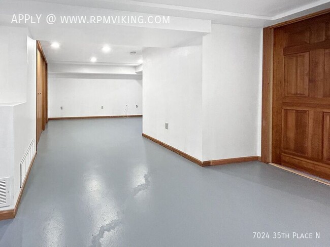 Building Photo - 3br 2ba 2cg ~ Security Deposit Free Altern...