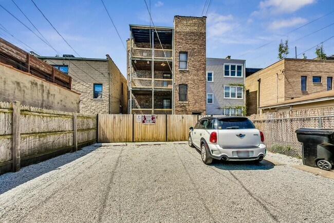 Building Photo - 3717 N Magnolia Ave