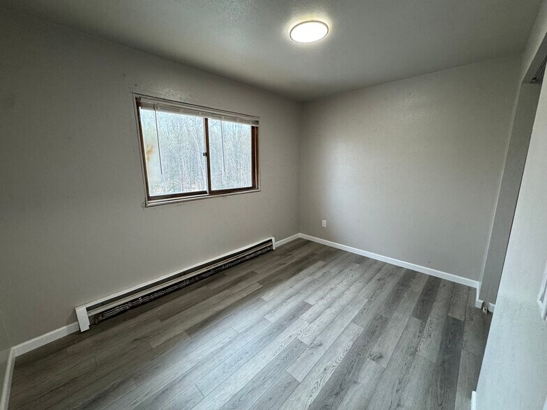 Building Photo - 2260 W Melanie Ave