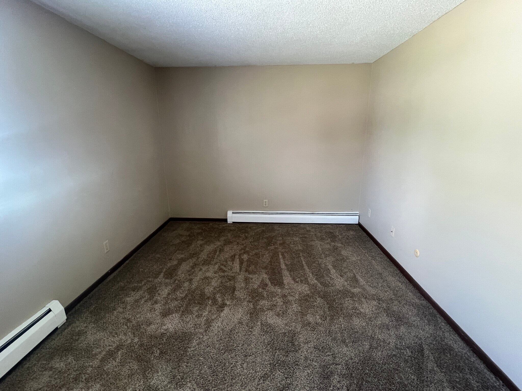 Building Photo - 2120 Valleyhigh Dr NW