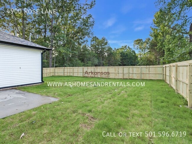 Building Photo - 4900 Rose Ln