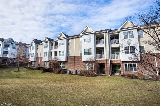 Building Photo - 51 Taft Ln