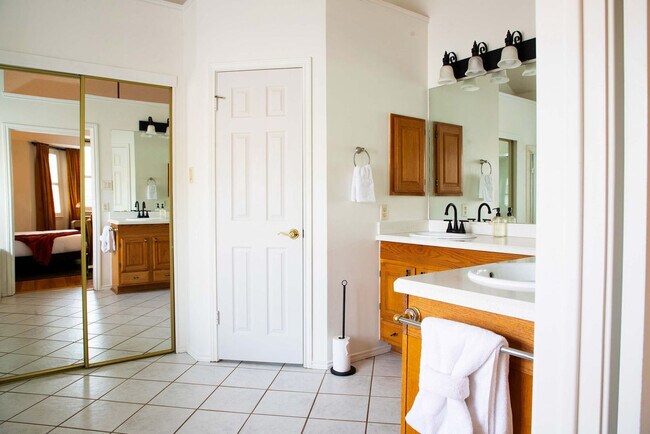 Building Photo - 2002 Chittim Trail Dr