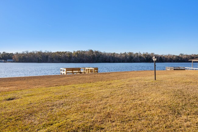 Building Photo - Lake Talquin - LAKEFRONT- Furnished 3 bedr...