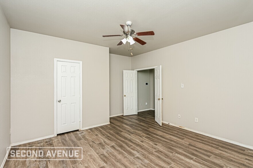 Building Photo - 5313 Hayloft Ct