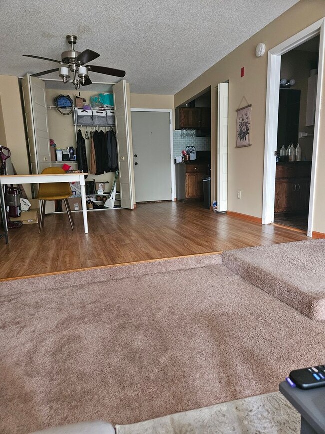 Building Photo - 1 Bedroom Condo in Fridley