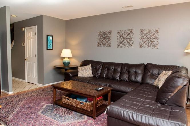 Building Photo - 10 Esprit Ter