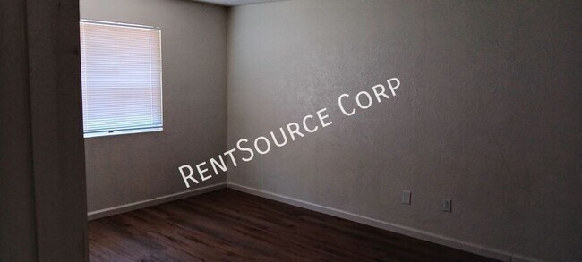 Building Photo - 1131 Barstow Rd