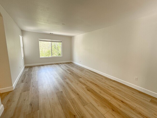 Building Photo - COMING SOON!  Sienna Ridge 3 Bedroom Home for Rent in Canyon Country!