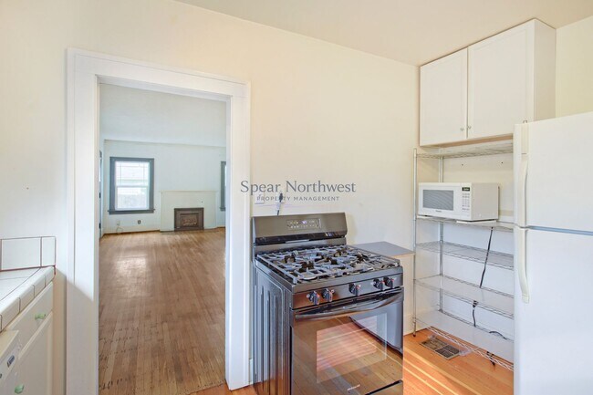 Building Photo - 2137 N Sumner St