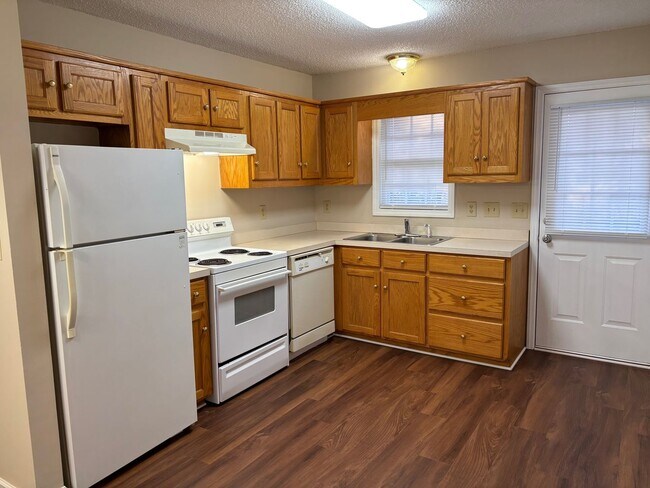 Building Photo - 373