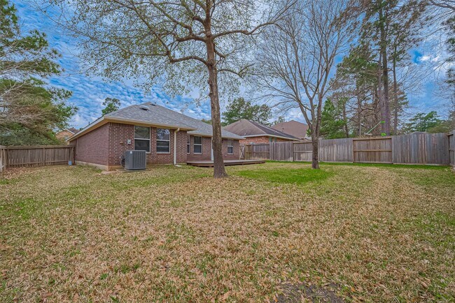 Building Photo - 2 Garden Lodge Pl