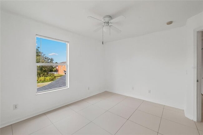 Building Photo - 9446 Leatherwood Ave