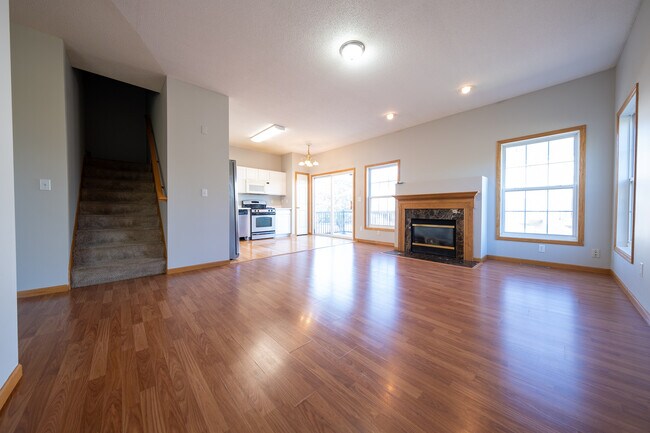 Building Photo - 7929 Stratford Cir N