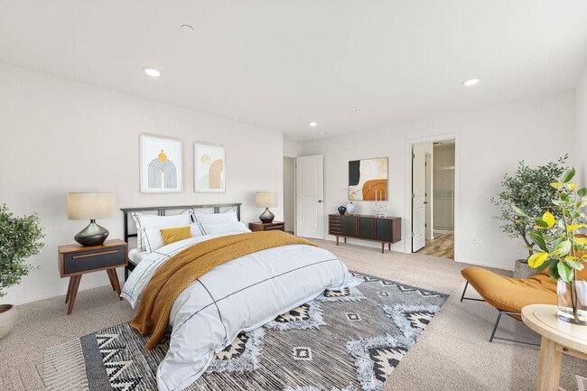 Building Photo - 620 Alocasia Street NE