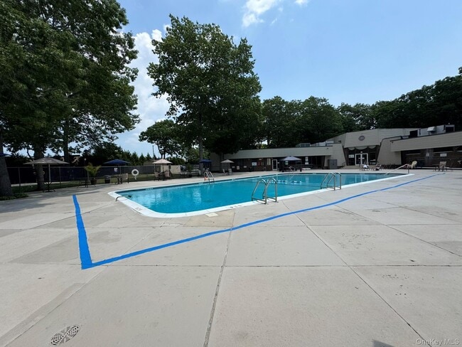 Building Photo - 233 Sagamore Hills Dr