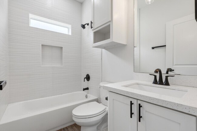 Building Photo - 208 Faith Dr
