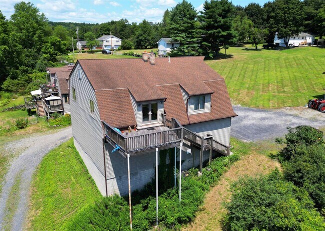 Building Photo - 16 Forino Ln