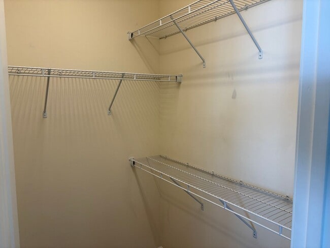 Building Photo - 292 Clearwater Dr