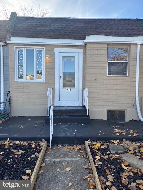 Building Photo - 914 Burnside Rd