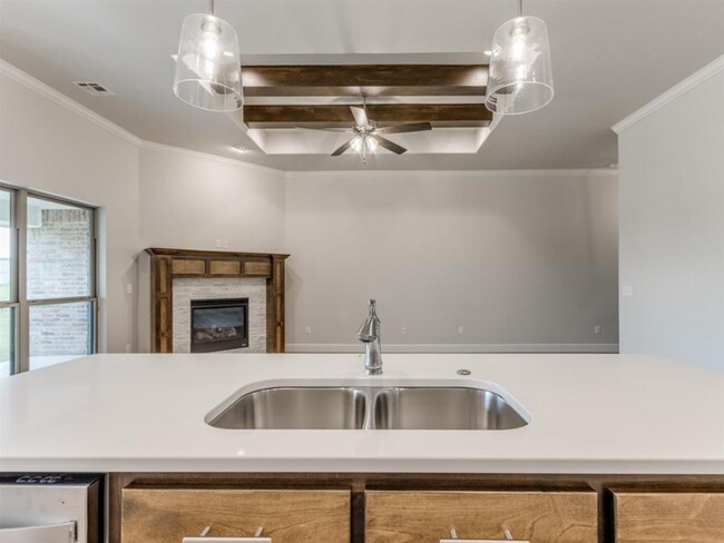 Building Photo - You Could Call This Beautiful 4-Bed, 2-Bat...