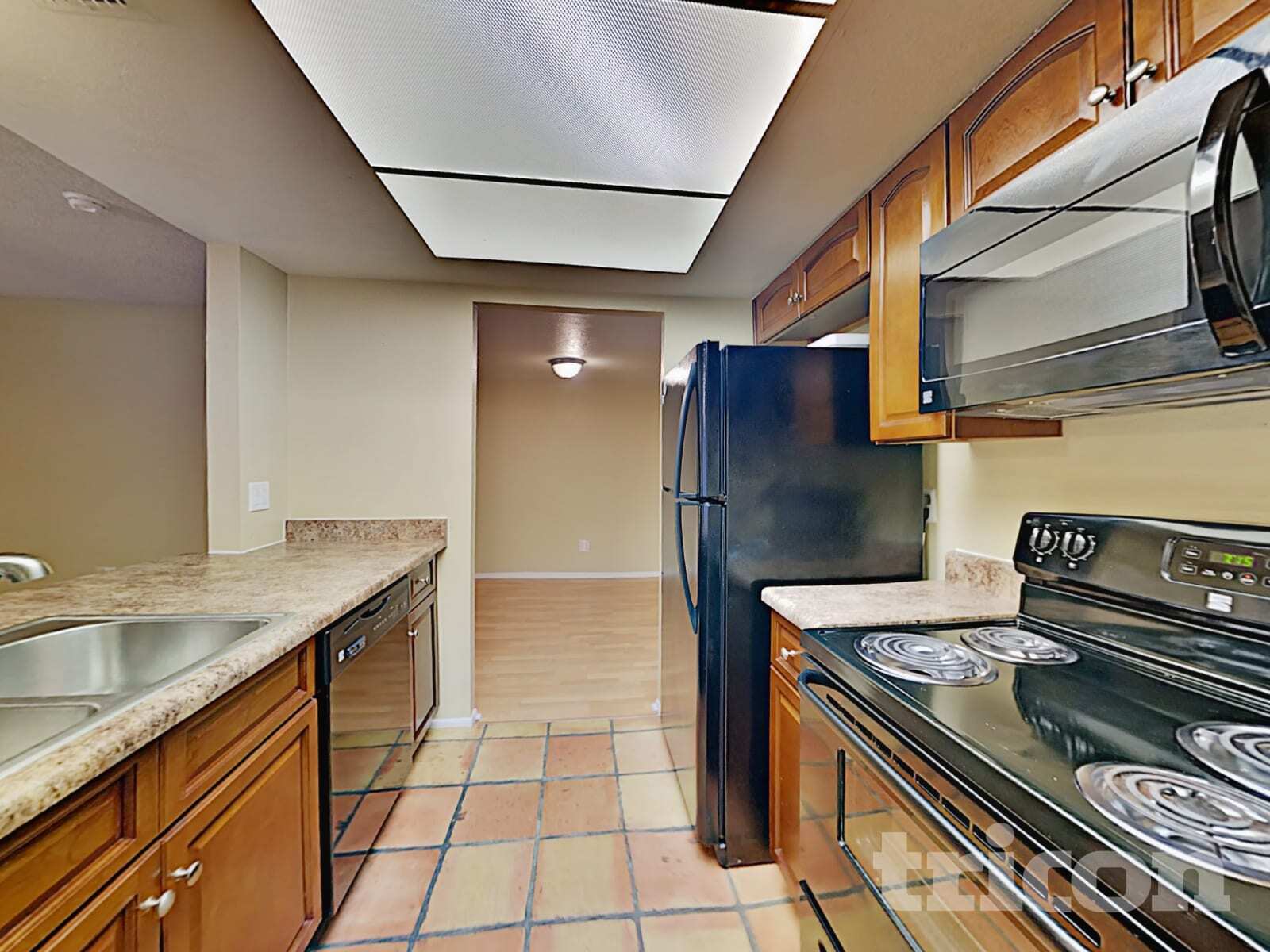 Building Photo - 3601 W Country Gables Dr