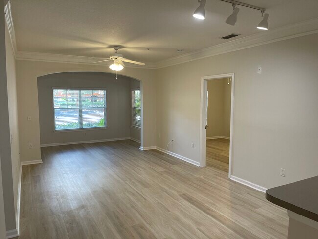 Building Photo - 4207 S Dale Mabry Hwy