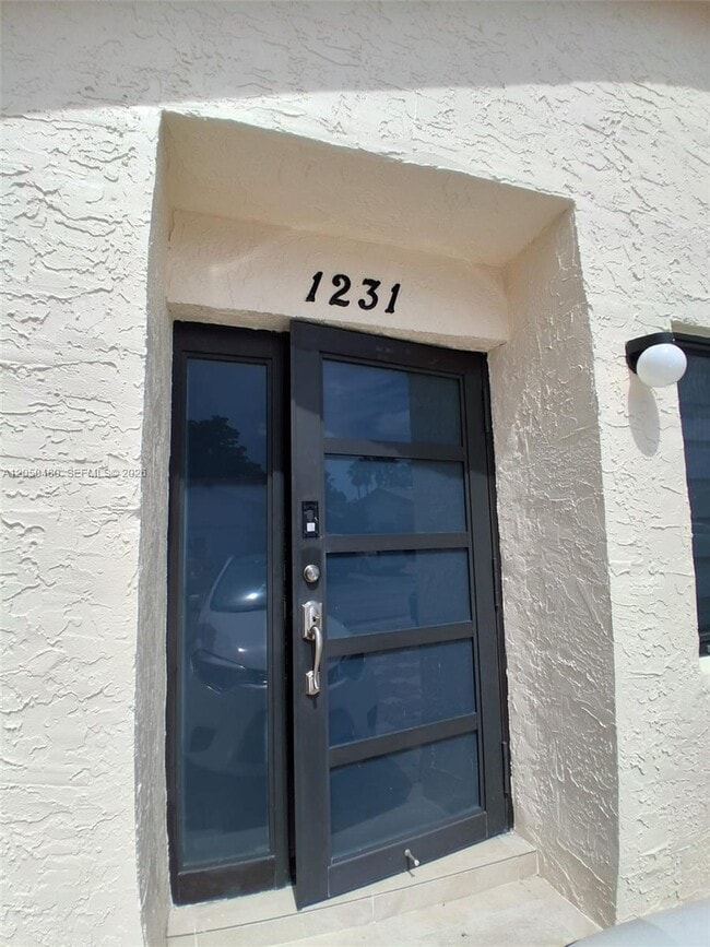 Building Photo - 1231 SW 136th Pl