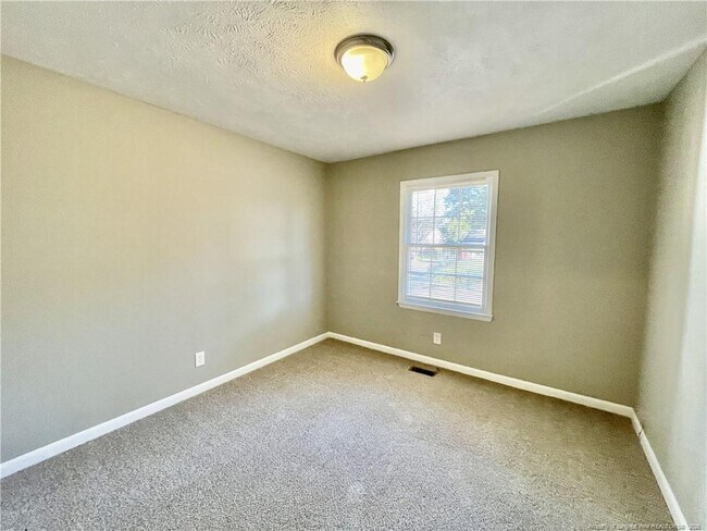 Building Photo - 6928 Bostick Dr