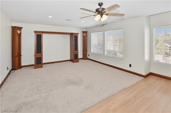 Building Photo - 747 Canyon Crest Dr