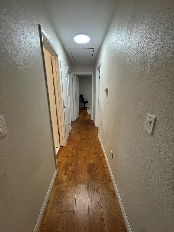 Building Photo - 8 Lawson Ct