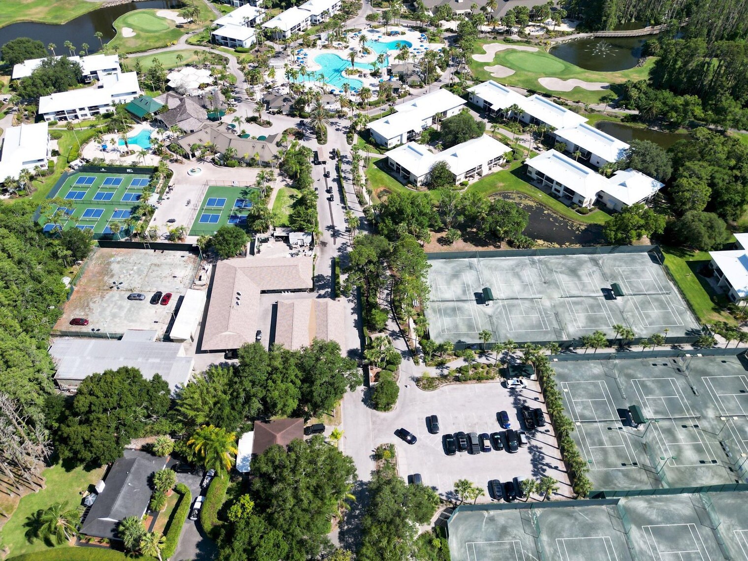 Building Photo - 5700 Saddlebrook Way