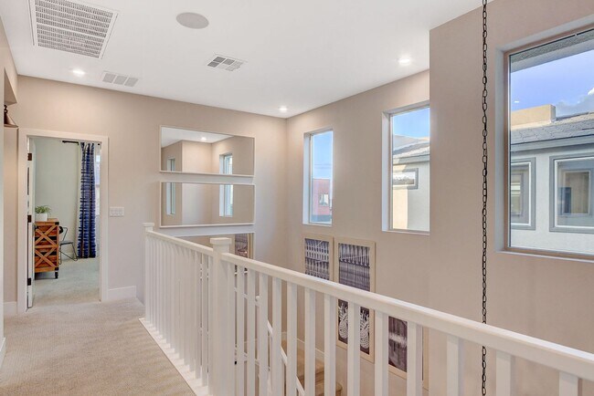 Building Photo - Luxury Fully Furnished Designer Home in Inspirada!