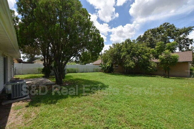 Building Photo - 4615 San Antonio Dr