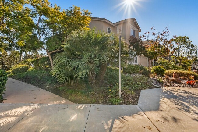 Building Photo - 4 Bedroom Designer Dream Home in La Costa