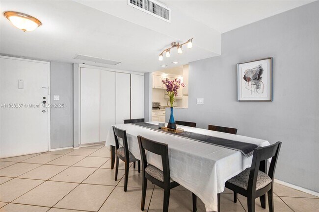 Building Photo - 5401 Collins Ave