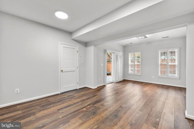 Building Photo - 5120 Grimm Dr