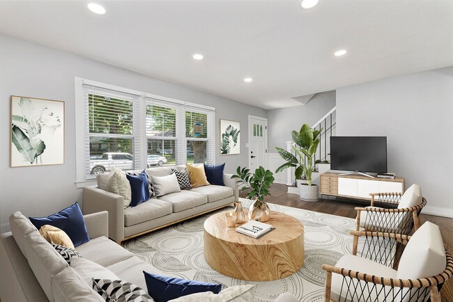 Primary Photo - Awesome Renovated OP House