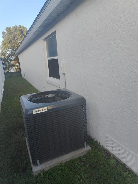 Building Photo - 3045 Lazlo Ln