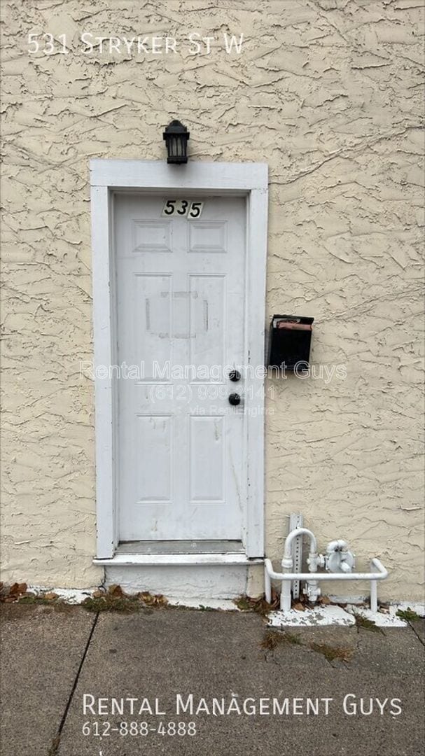 Building Photo - 531 S Stryker Ave