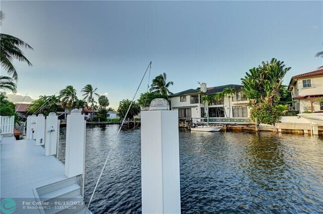 Building Photo - 681 Marine Dr