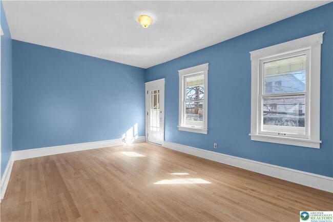 Building Photo - 746 N Washington St