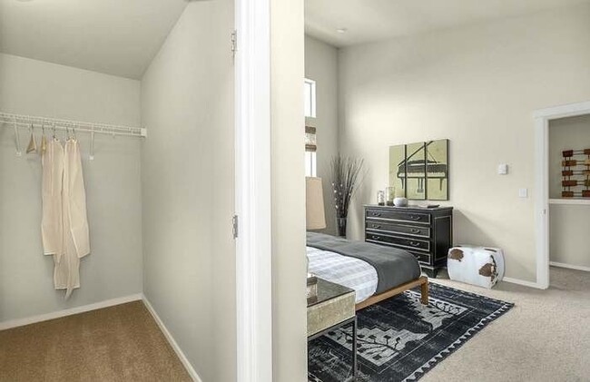 Building Photo - Fantastic and Private corner unit