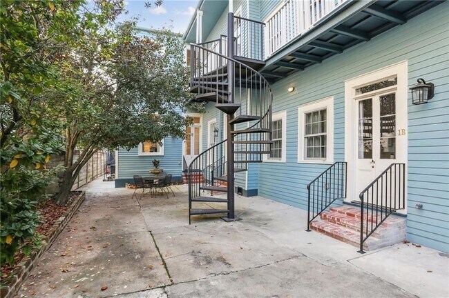 Building Photo - 817 Esplanade Ave