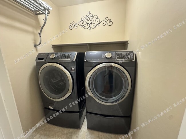 Building Photo - Beautiful 3 Bed + Loft Home in North Phoen...