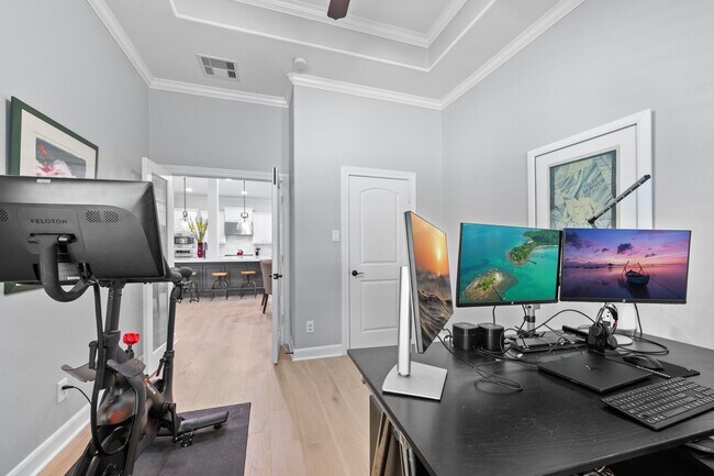 Building Photo - 27 Fury Ranch Pl