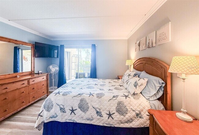 Building Photo - 845 Benjamin Franklin Dr