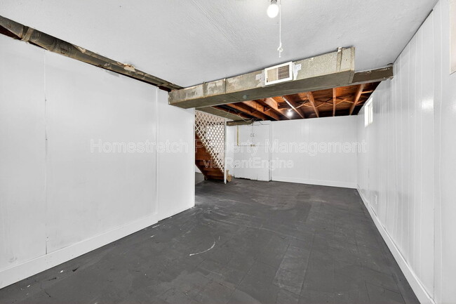 Building Photo - 6029 Evergreen Blvd