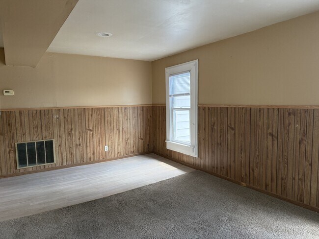 Building Photo - 2317 2nd St